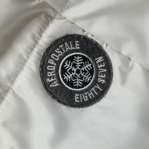 Aeropostale Puffer vest, large - Picture 2 of 6